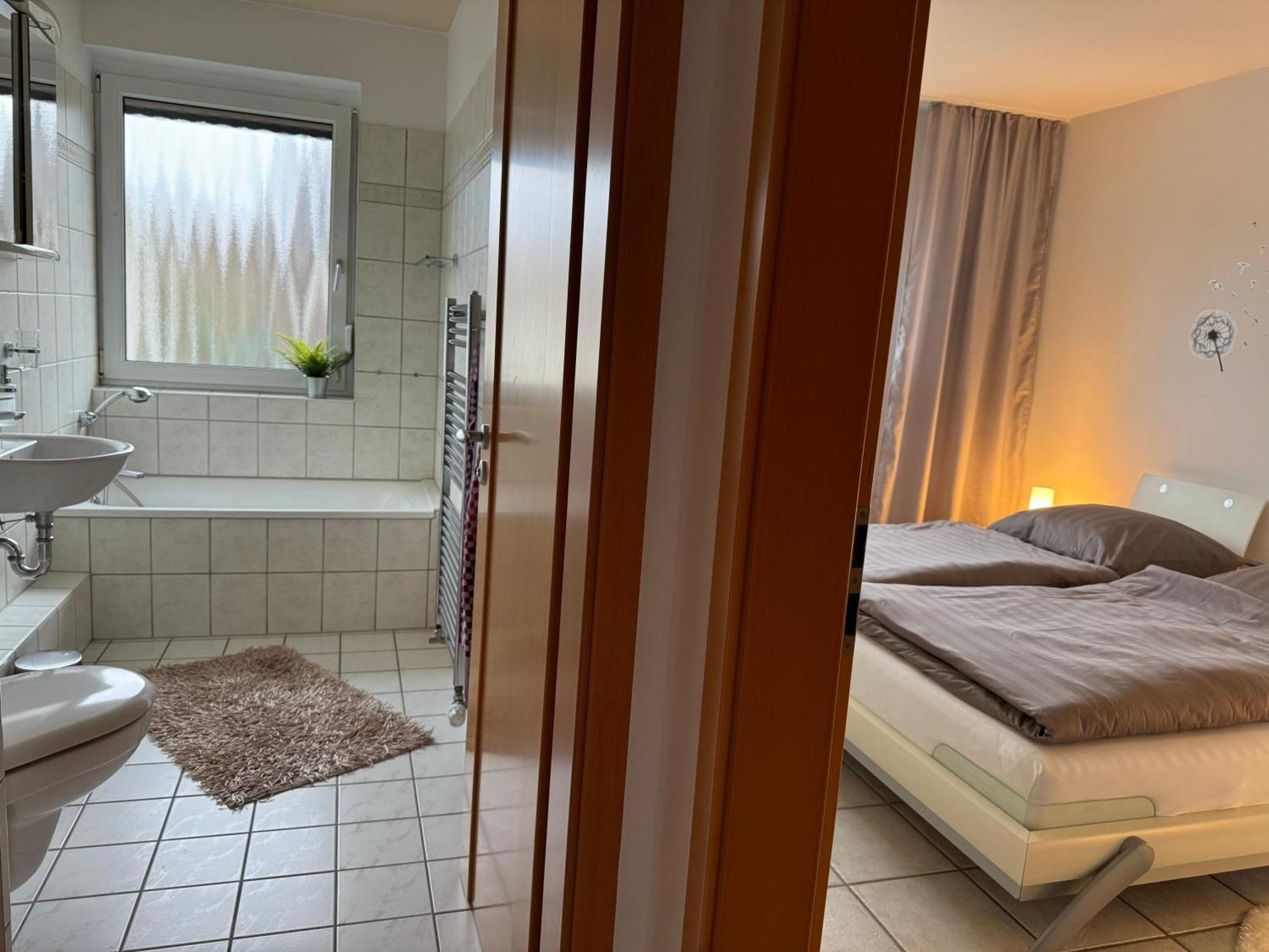 Ruhrpott Residenz - 3 Zimmer Suite - 70Qm Mit Balkon Oberhausen  Buitenkant foto